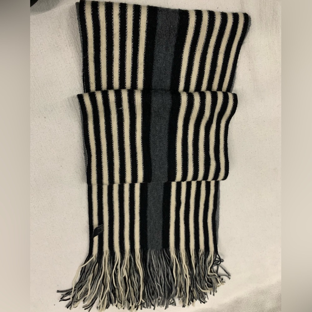 Express scarfs